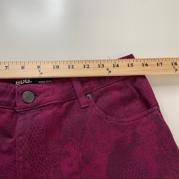 Urban Outfitters BDG Python High Rise Cheeky Short - Picture 9 of 10